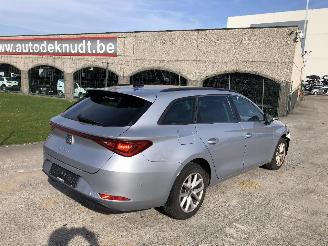 krockskadad bil auto Seat Leon 1.0 TSI 2022/5