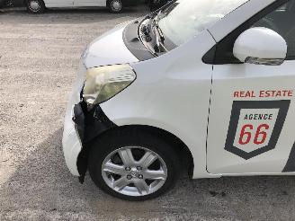 Toyota iQ 1.0 picture 11