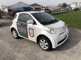 krockskadad bil auto Toyota iQ 1.0 2010/6