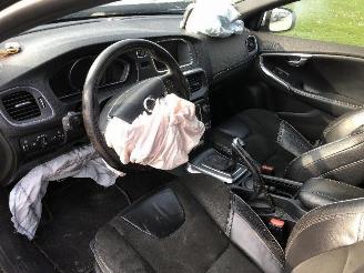 Volvo V-40 2.0 D   R-DESIGN picture 20