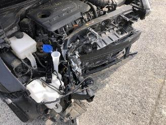 Kia Stonic 1.6 CRDI LAUNCH EDITION picture 20