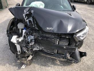 Kia Stonic 1.6 CRDI LAUNCH EDITION picture 16