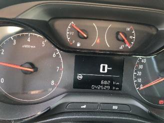 Opel Crossland 1.2 picture 13