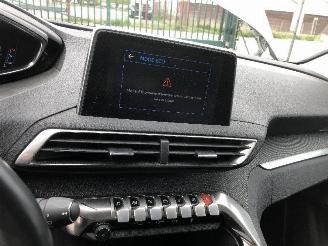Peugeot 5008 1.2  7 PLACES picture 16