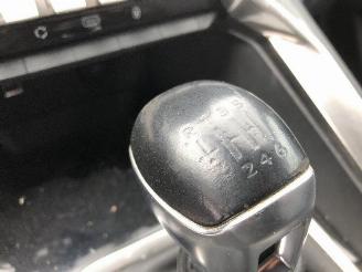 Peugeot 5008 1.2  7 PLACES picture 17