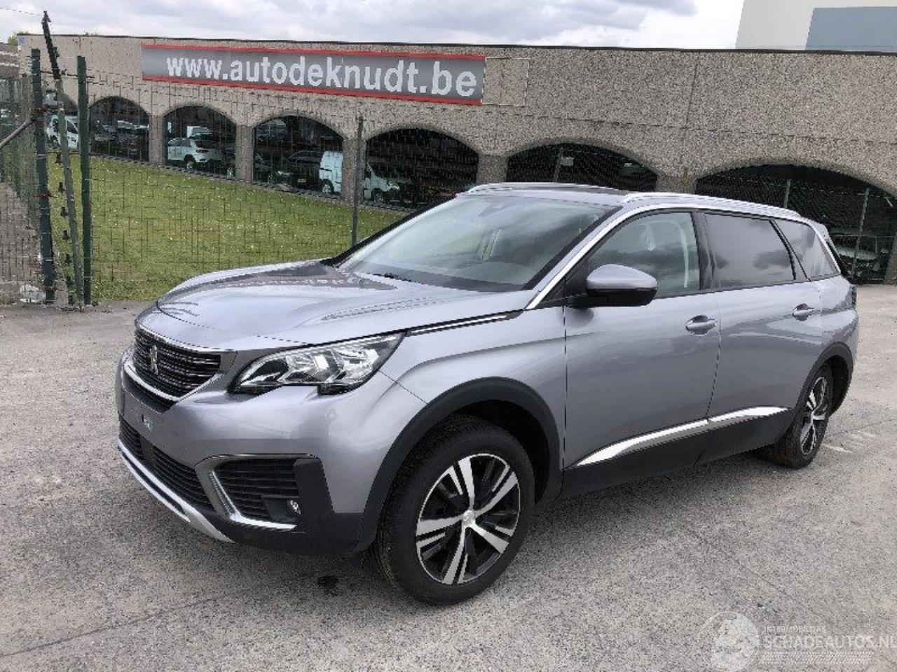 Peugeot 5008 1.2  7 PLACES