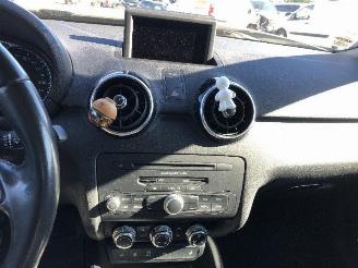 Audi A1 1.6  TDI  90CV picture 14