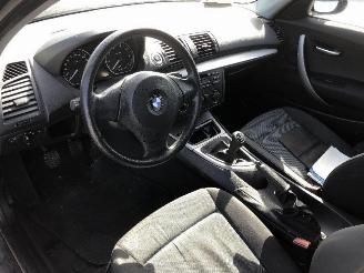 BMW 1-serie 116 i picture 5