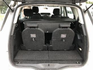 Citroën C4-picasso 1.6 HDI   7 PLACES picture 13
