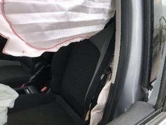 Citroën C4-picasso 1.6 HDI   7 PLACES picture 6