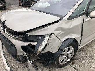 Citroën C4-picasso 1.2 turbo FEEL picture 10