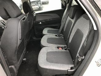 Citroën C4-picasso 1.2 turbo FEEL picture 18