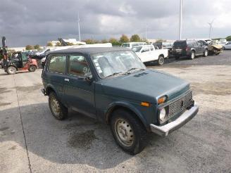 skadebil auto Lada Niva 1.7 i  4x4 2002/8