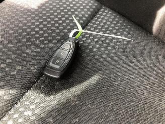 Ford Focus BREAK 1.5 TDCI ST LINE picture 25