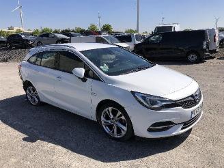 krockskadad bil auto Opel Astra BREAK 1.5 CDTI 2019/11