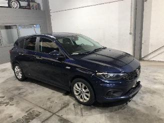 skadebil auto Fiat Tipo 1.3 multijet 2018/5
