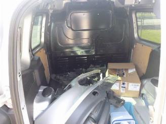 Ford Tourneo Courier 1.6 TDCI picture 14