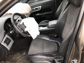 Jaguar XF 2.2 D picture 6