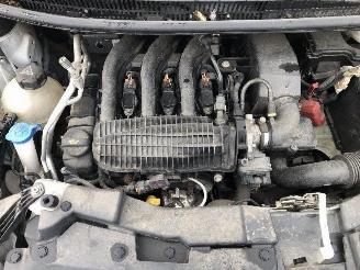 Peugeot 108 1.2  VTI picture 10