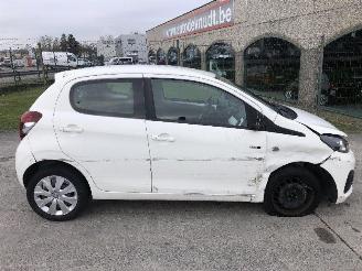 Peugeot 108 1.2  VTI picture 8