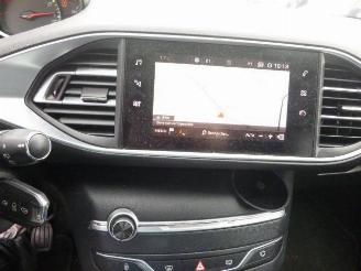 Peugeot 308 1.2   SW picture 19