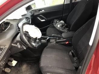 Peugeot 308 SW  1.2 picture 6