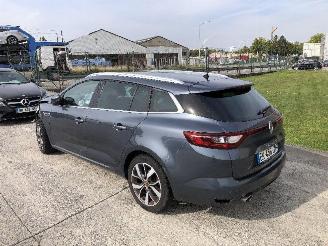 skadebil auto Renault Mégane 1.2 TURBO GRANDTOUR 2017/2