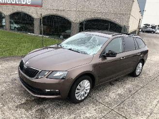 Schadeauto Skoda Octavia 1.0 TSI AMBITION 2017/8