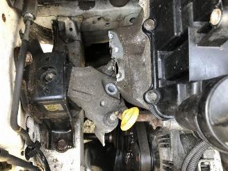 Toyota iQ 1.0 picture 14