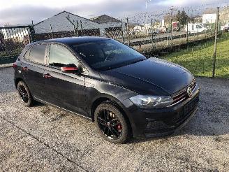 Vaurioauto  passenger cars Volkswagen Polo 1.0 MPI TRENDLINE 2018/3