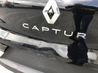 Renault Captur E-TECH HYBRID picture 13