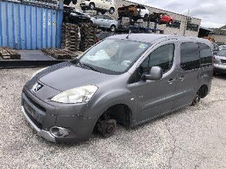 Purkuautot passenger cars Peugeot Partner 1.6 HDI   9H06  9HP 2012/4