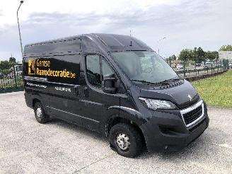 Damaged car Peugeot Boxer 2.2 HDI 2020/9