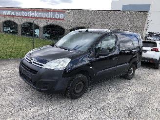 skadebil auto Citroën Berlingo LONG   1.6 HDI 2017/2