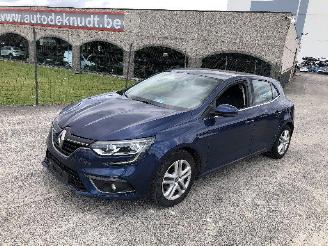 skadebil auto Renault Mégane 1.5 DCI 2020/5