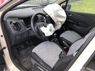 Renault Captur 1.2 picture 9