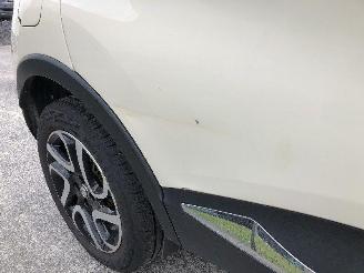 Renault Captur 1.2 picture 11