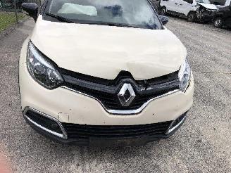 Renault Captur 1.2 picture 7