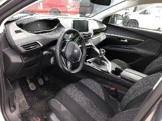 Peugeot 5008 1.2 T   7 PLACES picture 5