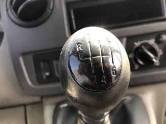 Renault Master 2.5 DTI picture 10