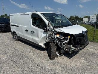 skadebil auto Renault Trafic 1.6 dci 2017/9
