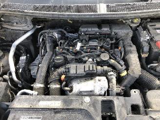 Peugeot 5008 1.5 hdi ALLURE PACK autom picture 15