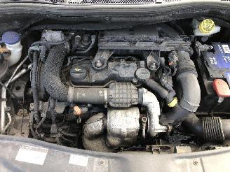 Peugeot 2008 1.4 HDI picture 20