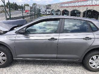 Volkswagen Polo 1.0   CHYC picture 6