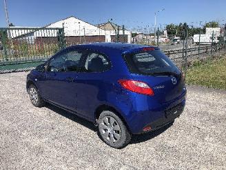 krockskadad bil auto Mazda 2 1.4 I 2009/6