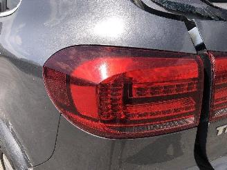 Volkswagen Tiguan 2.0 TDI  CUVE picture 11