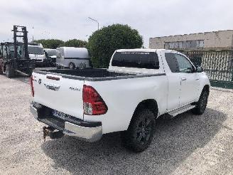 Toyota Hilux 2.4 D4D picture 4