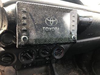 Toyota Hilux 2.4 D4D picture 23