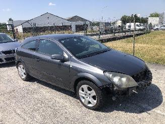 Opel Astra 1.7 CDTI GTC picture 4