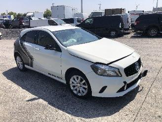 skadebil auto Mercedes A-klasse A  160 2017/3